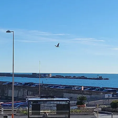 Charmant T2 A Sete Avec Garage Prive - Fr-1-472A-313 * Sète